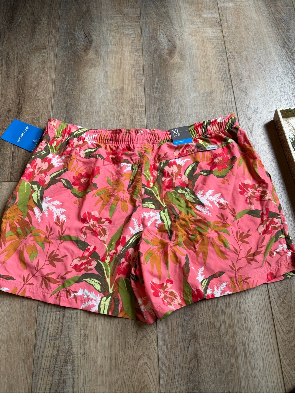 NWT Columbia Coral/Pink Floral Women's Shorts